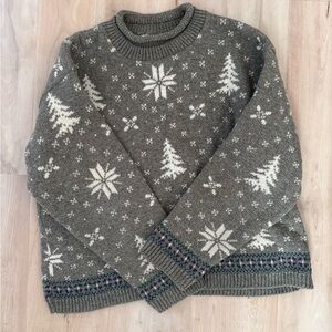 Vintage Alps Cozy Winter Knit Sweater with Snowflake Design